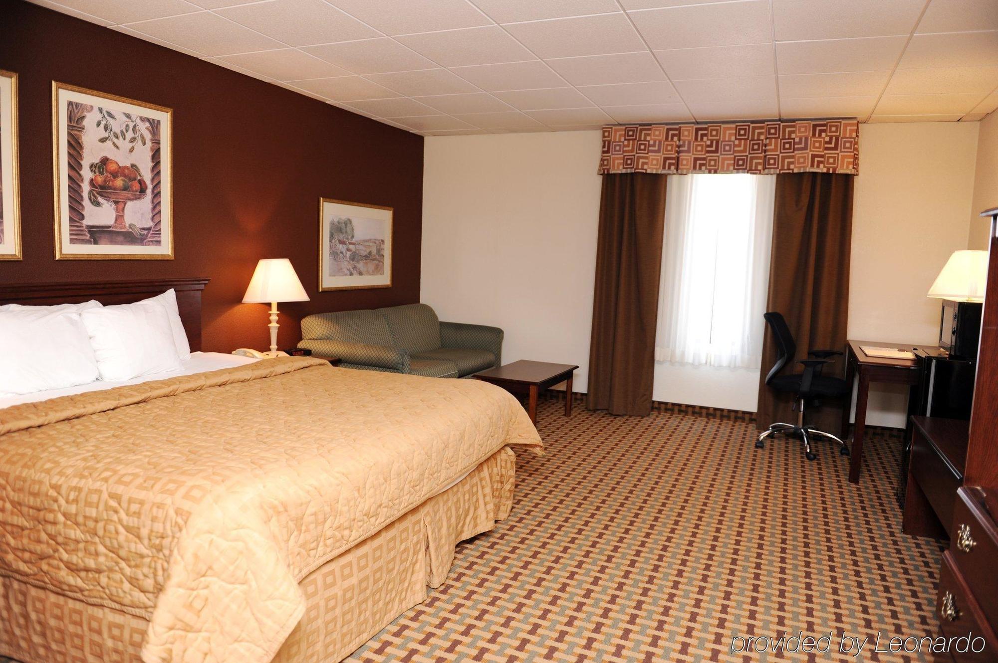 Quality Inn And Suites Conference Center Richmond Ruang foto
