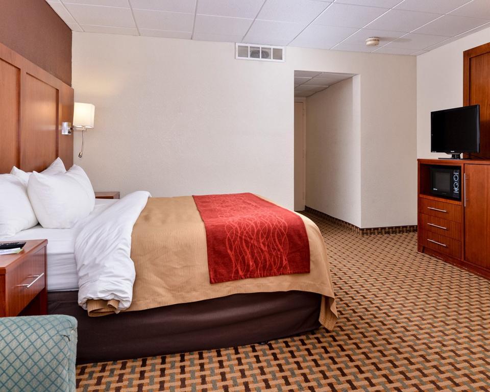 Quality Inn And Suites Conference Center Richmond Bagian luar foto