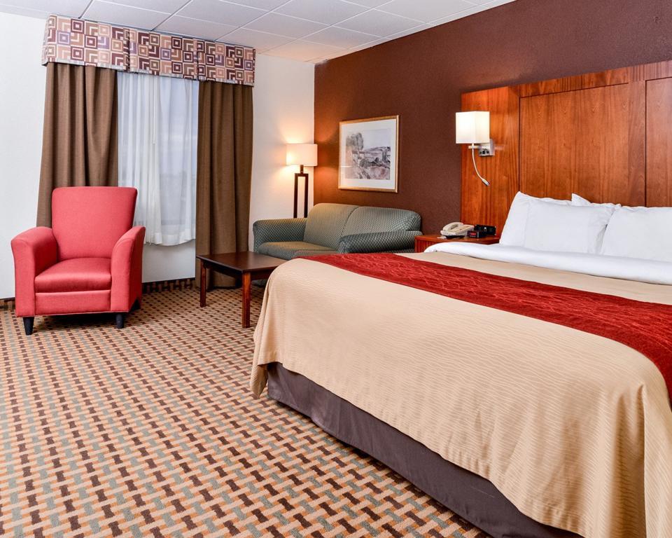 Quality Inn And Suites Conference Center Richmond Bagian luar foto