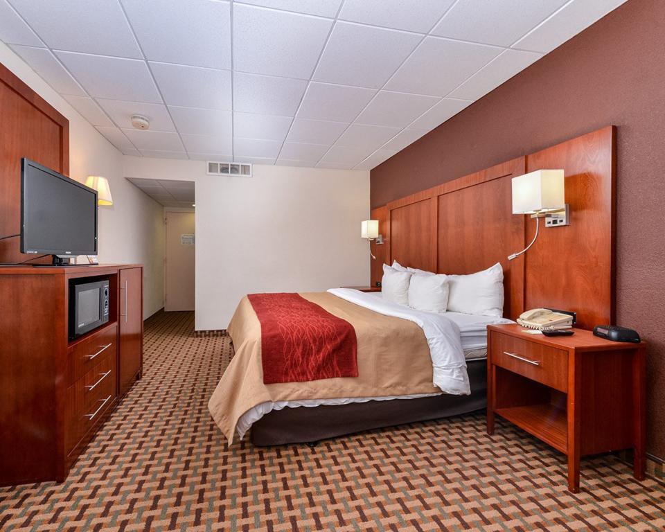 Quality Inn And Suites Conference Center Richmond Bagian luar foto