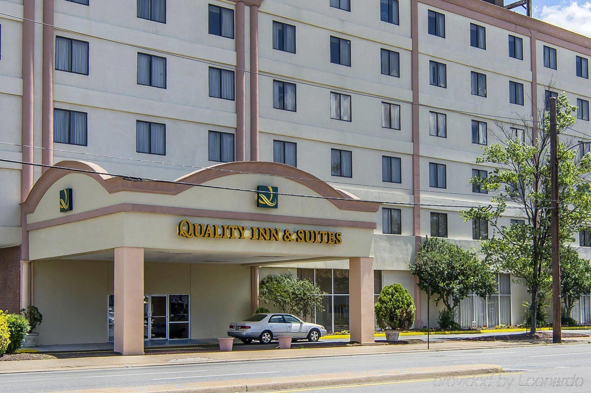 Quality Inn And Suites Conference Center Richmond Bagian luar foto