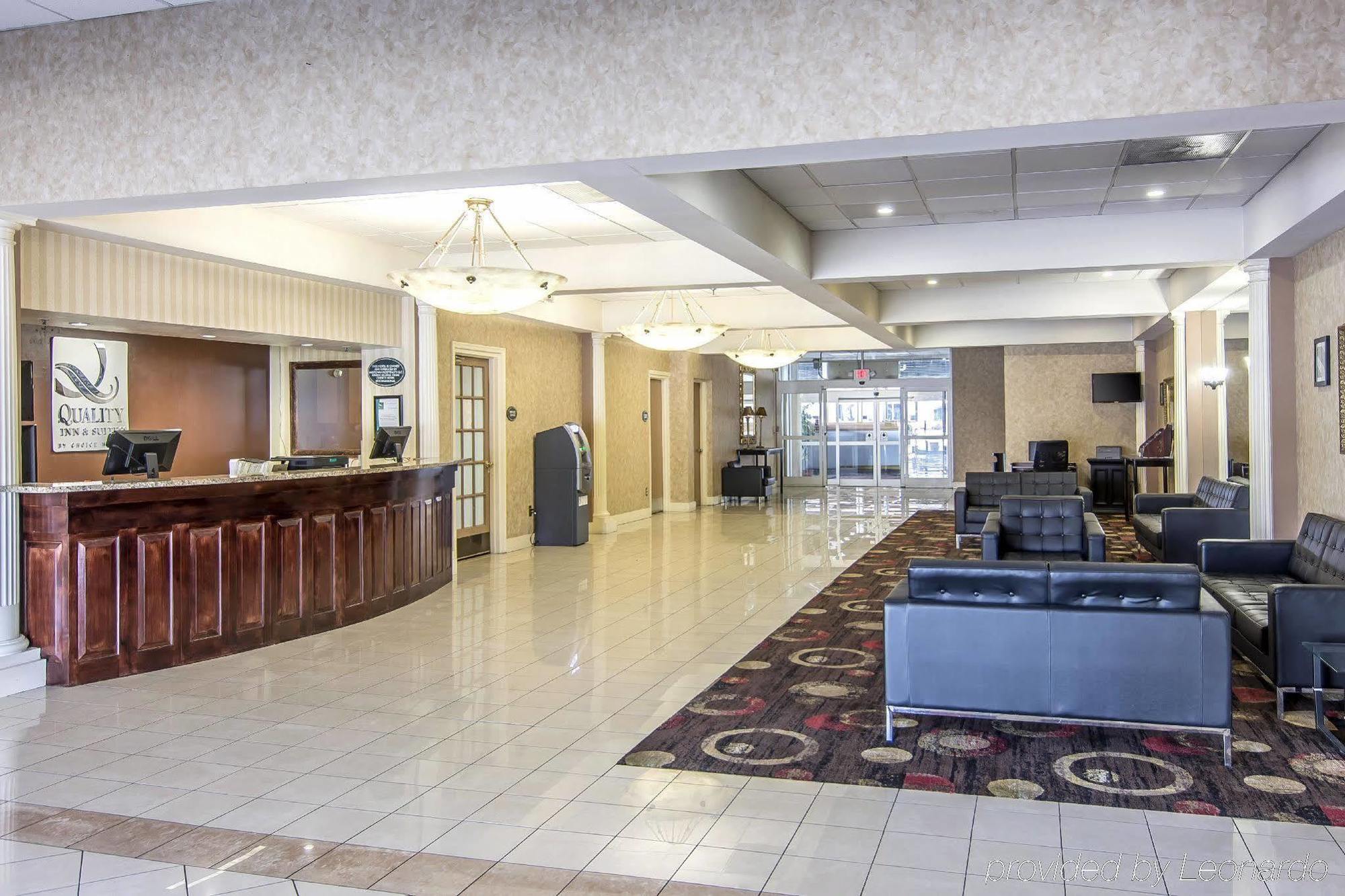 Quality Inn And Suites Conference Center Richmond Bagian luar foto
