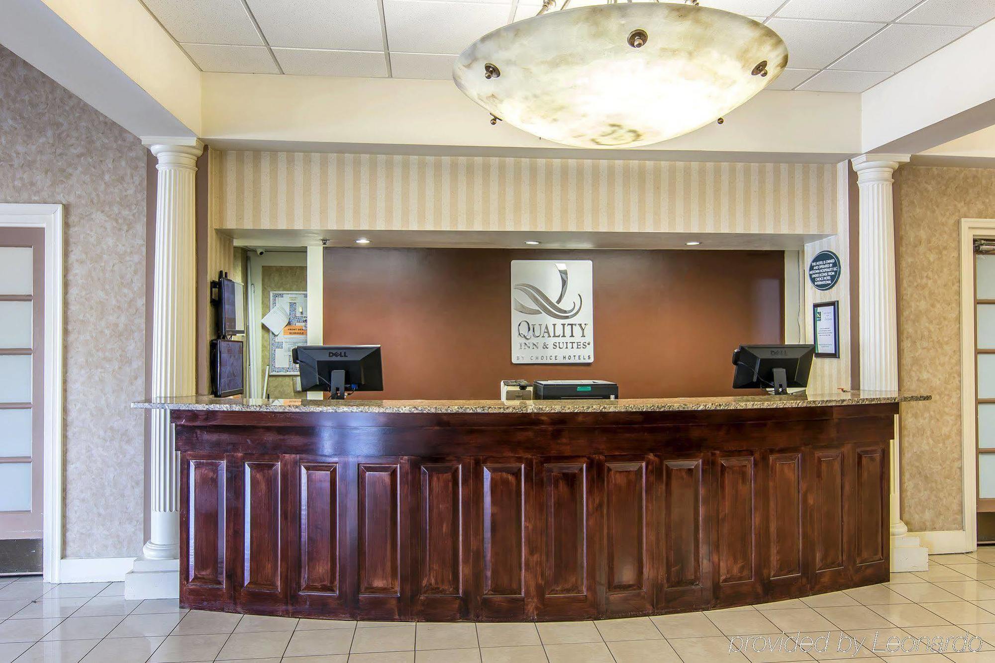 Quality Inn And Suites Conference Center Richmond Bagian luar foto