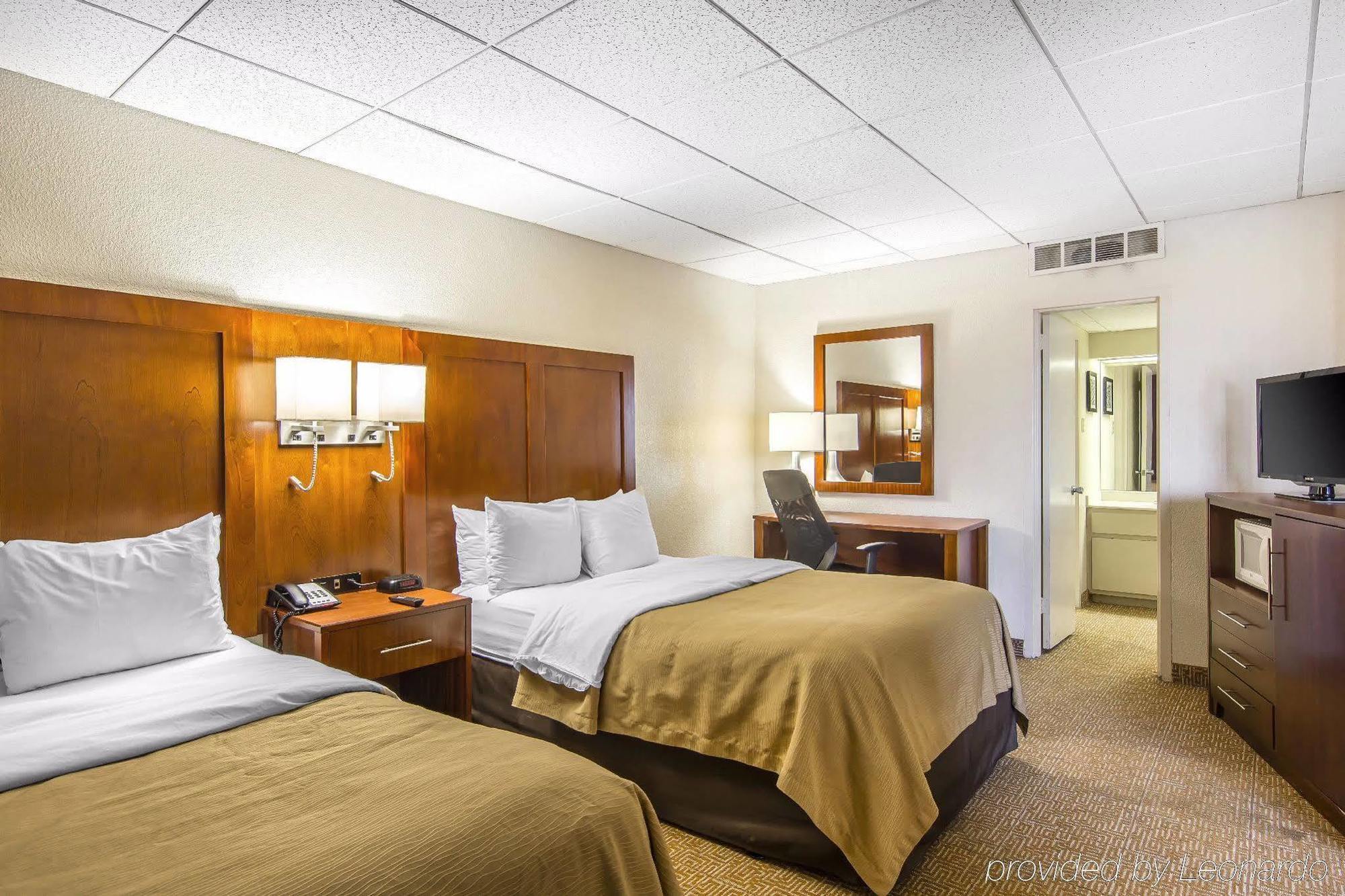 Quality Inn And Suites Conference Center Richmond Bagian luar foto