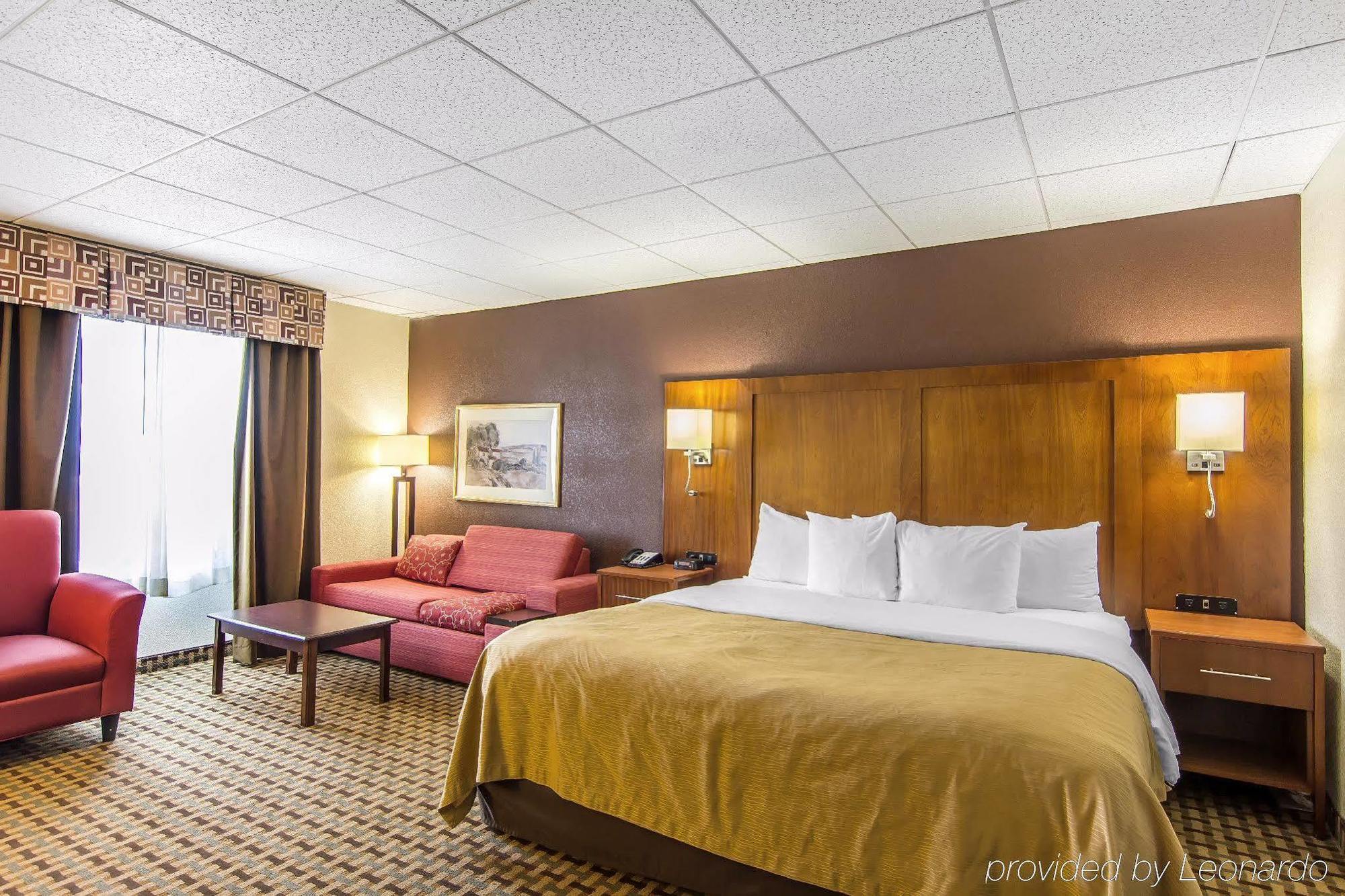 Quality Inn And Suites Conference Center Richmond Bagian luar foto