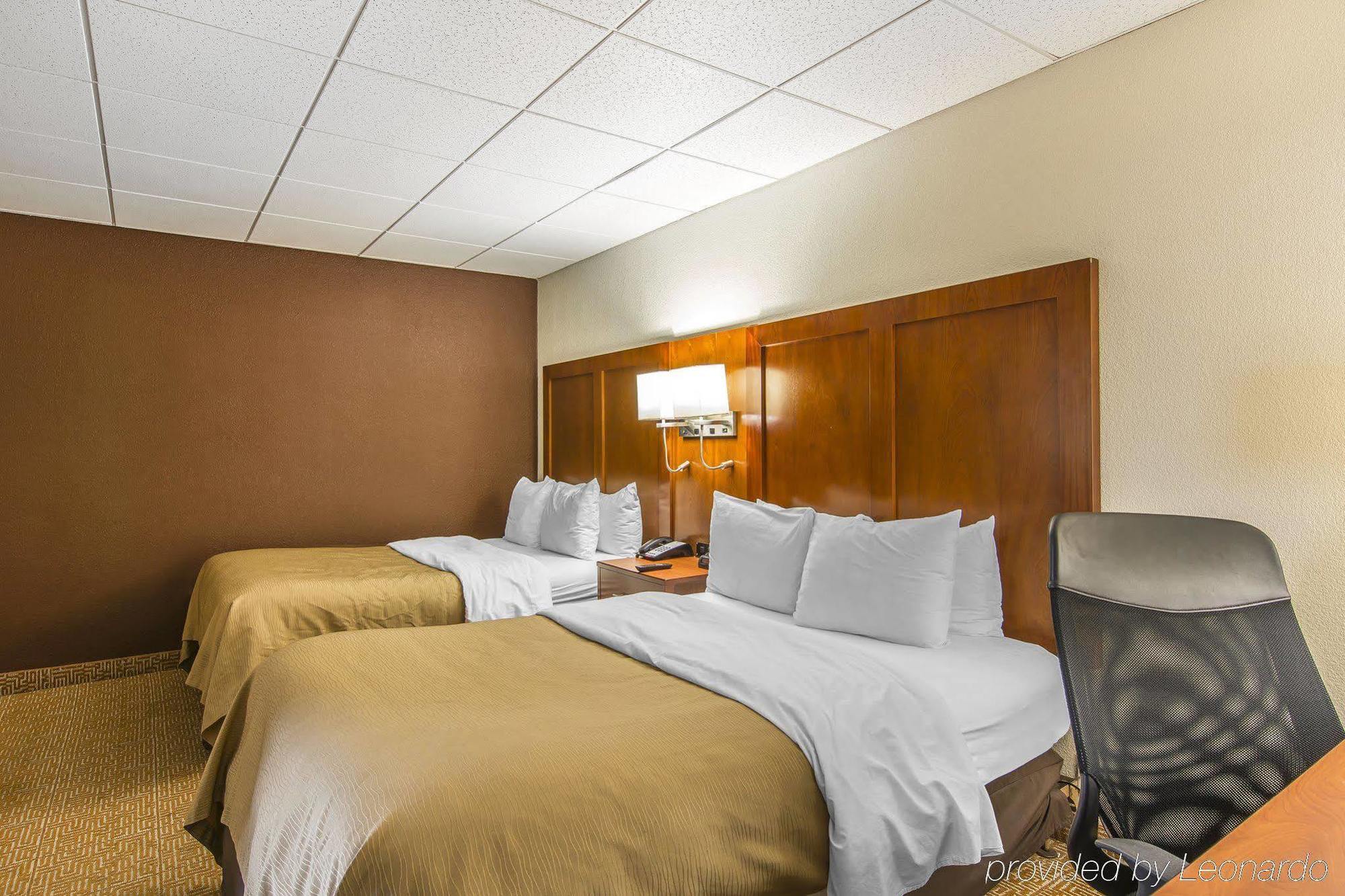 Quality Inn And Suites Conference Center Richmond Bagian luar foto