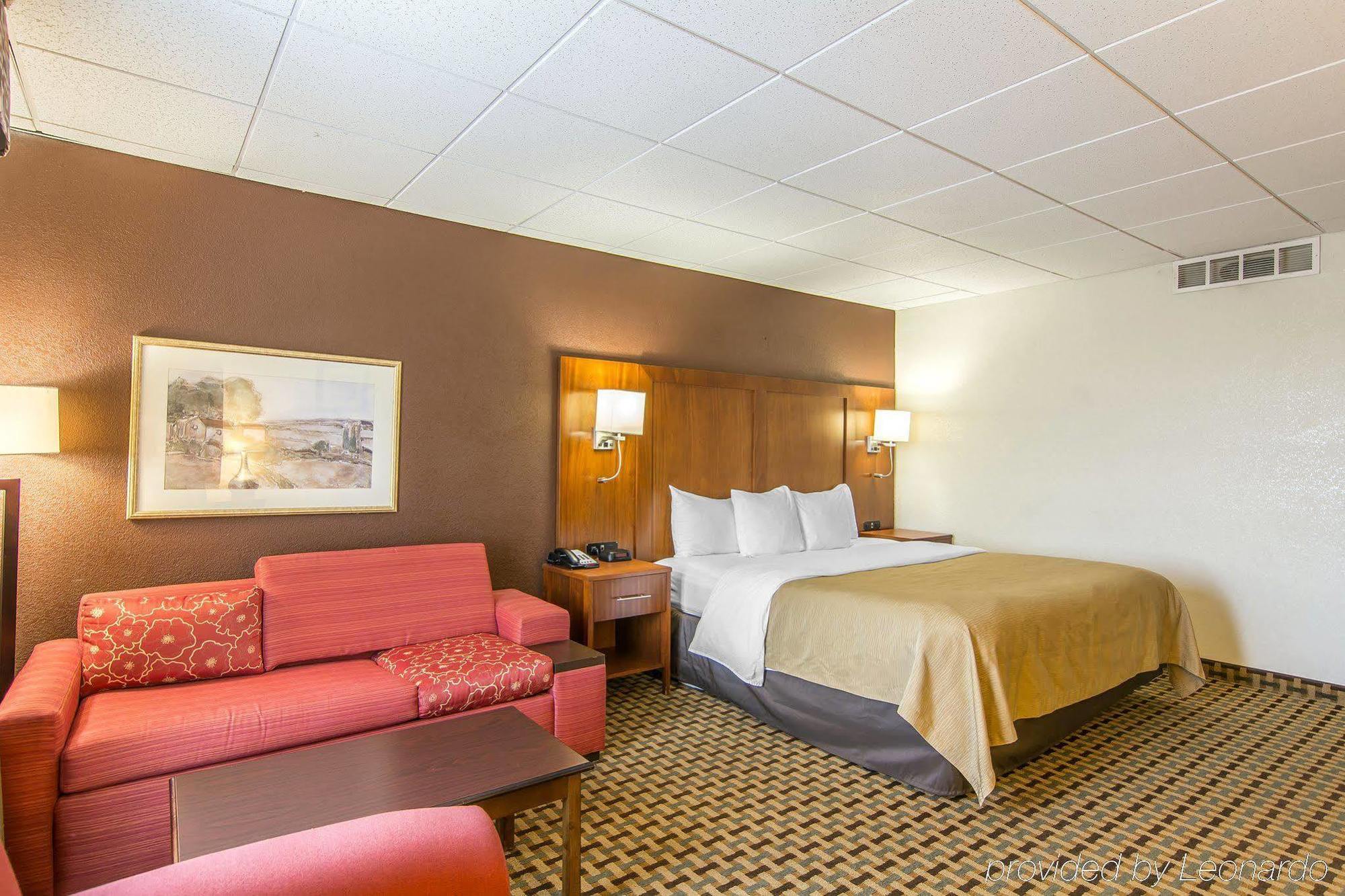 Quality Inn And Suites Conference Center Richmond Bagian luar foto