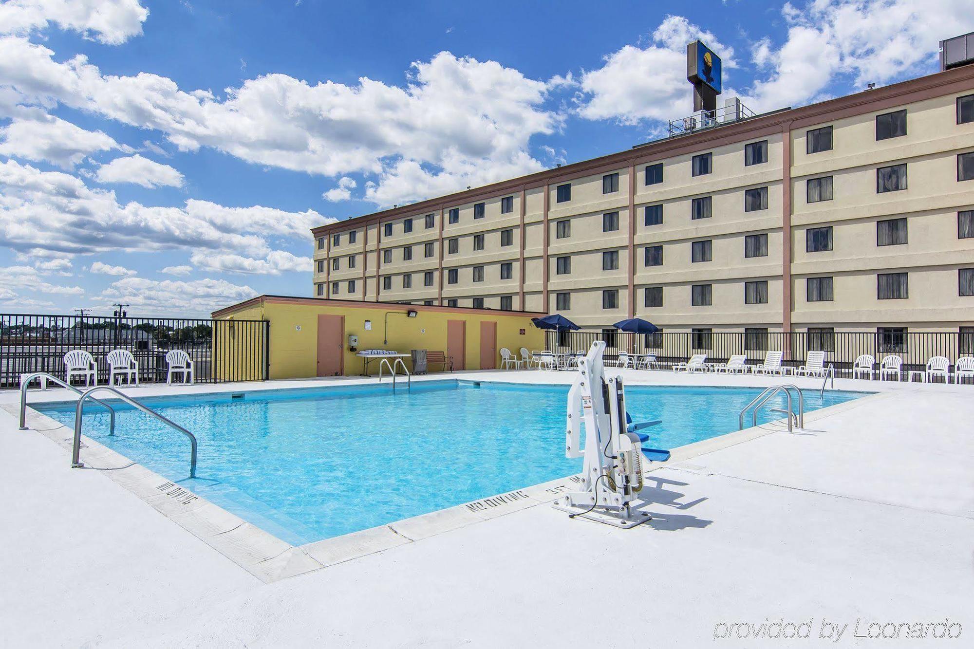 Quality Inn And Suites Conference Center Richmond Bagian luar foto